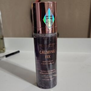 Revolution Calming Fix Amethyst Fixing Spray